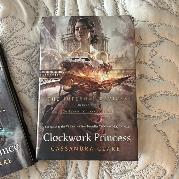 Cassandra Clare “The Internal Device” 3 Book Hard Back edition - Picture 3 of 5